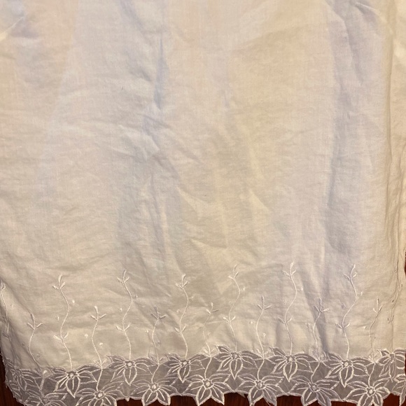 back button closure blouse - Picture 7 of 7